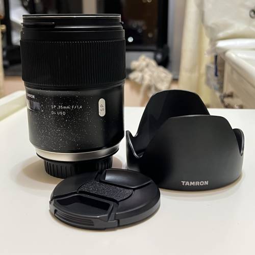 Tamron SP 35mm F1.4 Di USD.  Canon EF-mount