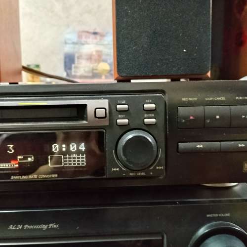 JVC XM448 BK MD 機，7成新，有花。