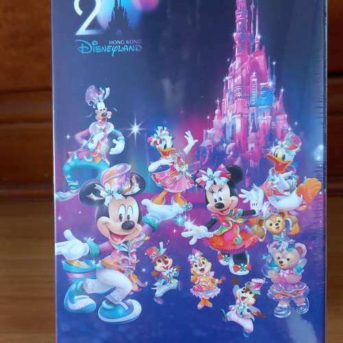 Hong Kong Disneyland 20th Anniversary Card Charm Limited Edition 香港迪士尼樂...