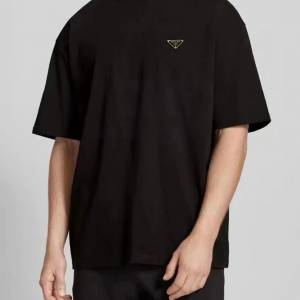 PRADA金三角標tee