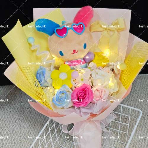 睇下文、兩個價錢視乎要求‼️ 日本2026年7月最新款、日本Sanrio 曬黑花小兔公仔花...
