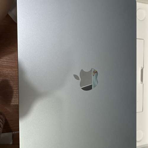 99.9新 6月激活APPLE MacBook Air 13吋m4 16+256藍色行貨