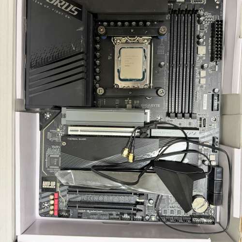 Intel i7-13700K CPU  + Gigabyte Z790 AORUS ELITE AX DDR5 (Rev. 1.0) 主機板