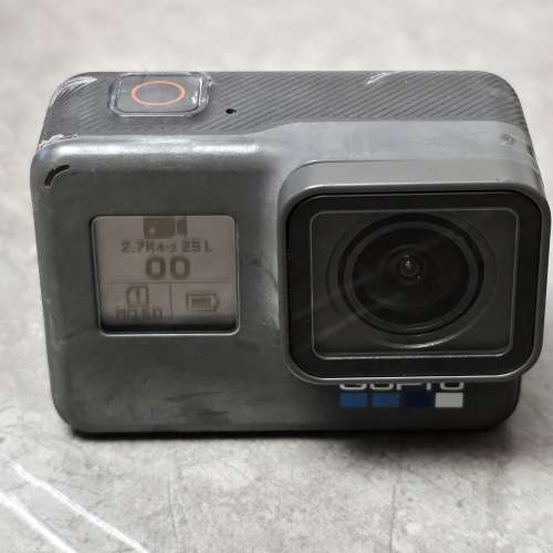 GoPro Hero 6 Black 運動相機 + 原裝電池 送 保護框、充電器、代電池 X3