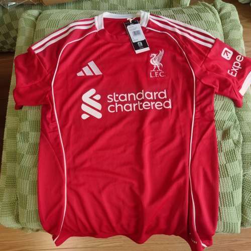 Liverpool addidas 球衣
