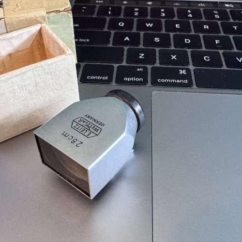 Leica SLOOZ 28mm Finder Silver Chrome Boxed