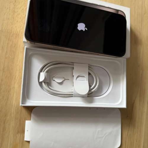 iPhone 16 Pro Max 行貨機 1TB沙漠金色全新 原裝 無拆修