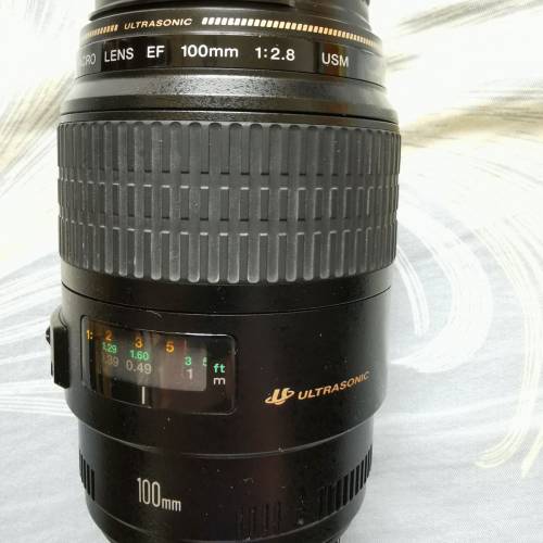 Canon EF 100mm f/2.8 USM 微距鏡頭  連 ET-67 遮光罩