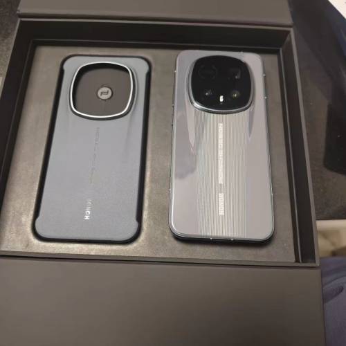 HONOR Magic 8 RSR 保時捷設計版