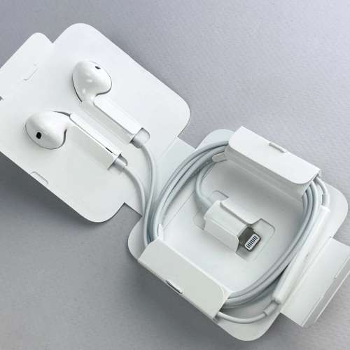 【Apple】Lightning Connector EarPods (NEW) 全新原裝蘋果Lightning接頭有線耳機