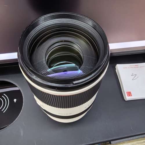 Canon RF 70-200mm F2.8 L IS USM 鏡頭。有盒有hood，連腳架環。鏡片冇花冇霉. 98%新