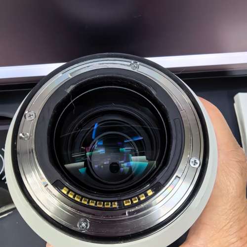 Canon RF 70-200mm F2.8 L IS USM 鏡頭。有盒有hood，連腳架環。鏡片冇花冇霉. 98%新