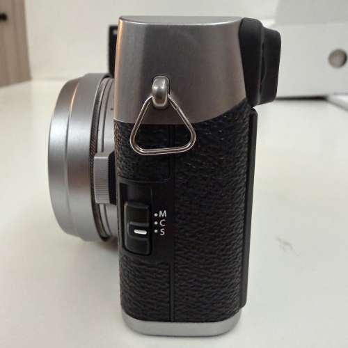 【近全新 / 極少用】Fujifilm X100F 數碼相機 (銀色) Silver
