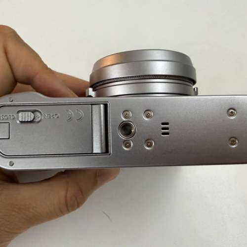 【近全新 / 極少用】Fujifilm X100F 數碼相機 (銀色) Silver