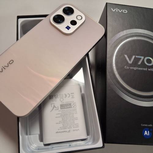 Vivo V70 5G 12+256 香港行貨 99新