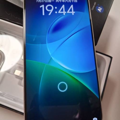 Vivo V70 5G 12+256 香港行貨 99新