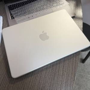 出售MacBook Neo 銀色 (接近全新品, 附圖)