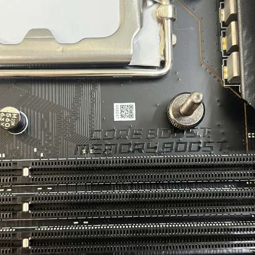 微星 MAG Z690 TOMAHAWK（戰斧導彈）i9-13代主板 用DDR5內存