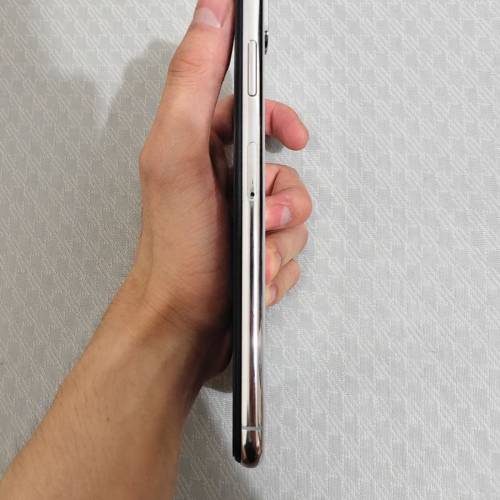 iPhone Xs Max  港版 256GB 白色
電池95%（
換過非原廠電池）