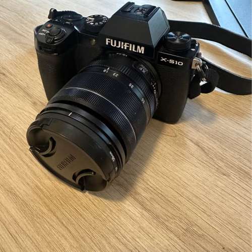 Fujifilm X-S10 + XF 18-55 Kit Lens