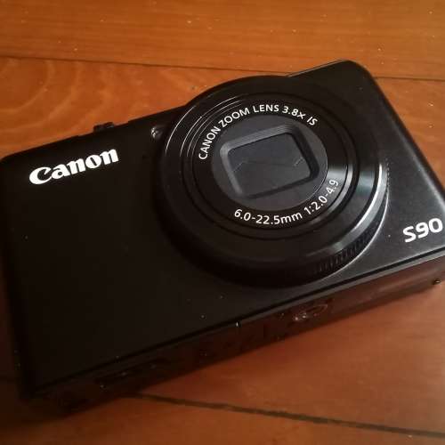 新淨 ( 絶版 ) Canon  S90  CCD  數碼相機一盒