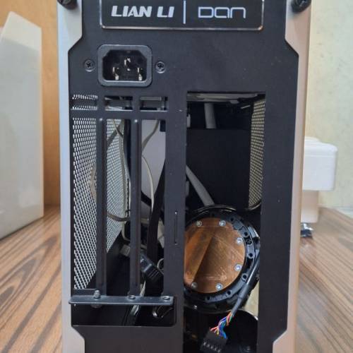 聯力LIAN-LI DAN A4-H2O ITX機箱