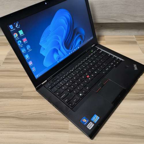 (new battery) Lenovo thinkpad T430S laptop (14"/win11/i5/8g/intel 180gb ssd）