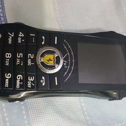99%新閃燈法拉利跑車型2g小型手机 NIUWAN  可交換其他物品