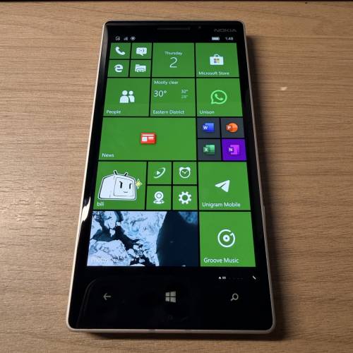 [內建未發佈W10M系統] Lumia 930 Green 32GB , 可用Wtsap , TG, YT, BSKY等日常應用...