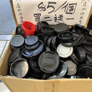 清貨大量相機機身、鏡頭蓋，現代陳年款式都有，包羅萬有，買二送一，歡迎尋寶
