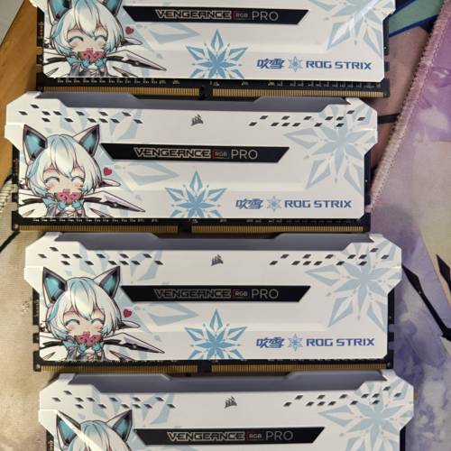 DDR4 4&times;32G 3600 CL18