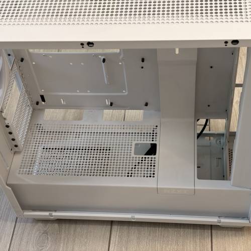 NZXT H7 Flow 白色電腦機箱+corsair lx 140 rgb風扇