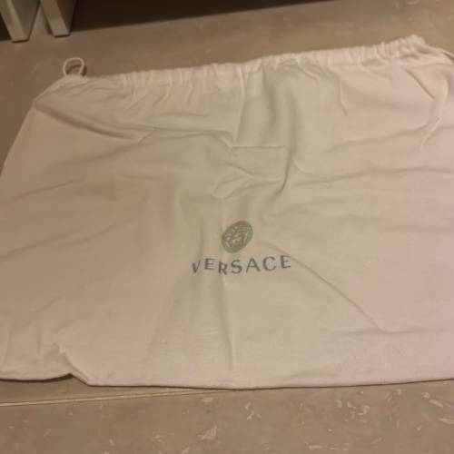 正貨牌子： VERSACE 
$500
新程度：50%（其實吾殘，可先睇貨後决定）只限面交驗收，...