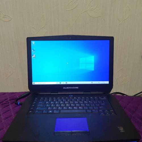 Alienware 15"