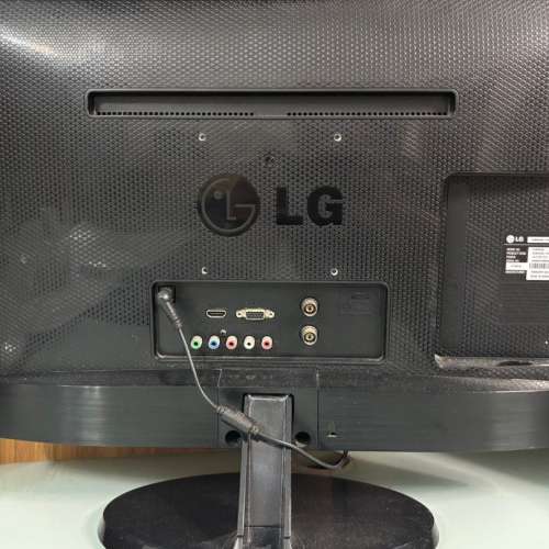 屯門良景輕鐵站交收 LG 個人全高清數碼電視機 24"  24MN43D  連火牛 遙控及有底座
