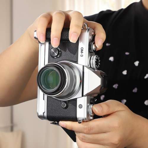 Haoge HG-OM3-S Camera Bracket Holder Hand Grip For OM System OM-3 (快拆手柄)