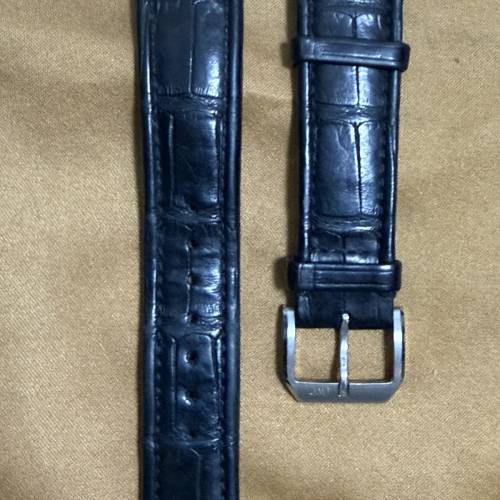 100% 正品 IWC 萬國 20mm 不銹鋼針扣 + 原廠深色真皮錶帶 $1888