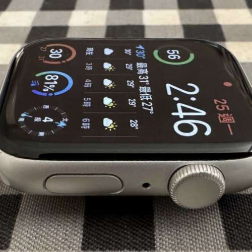 Apple Watch Series 8 45mm GPS版本 銀色 行貨 95%新 非常少用和新淨 操作和功能全...