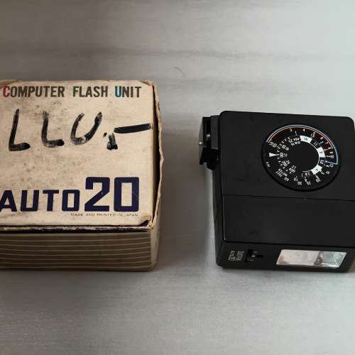 請出個價 - 舊小型閃光燈 Sunpak Auto 20 Camera Flash Vintage