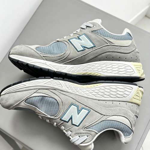 New Balance 2002RNA