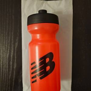 New Balance 紅色運動水樽 (全新未用品)
