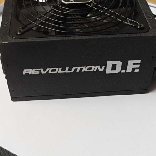 Enermax Revolution D.F. 850W 金牌 火牛 ATX