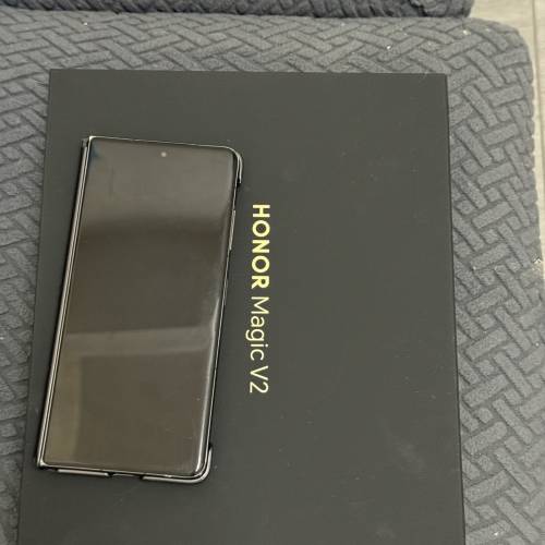 榮耀 Magic V2 手機