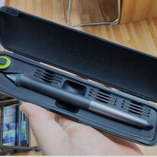 wacom 新帝DTH-W1300一體機數位屏電腦.