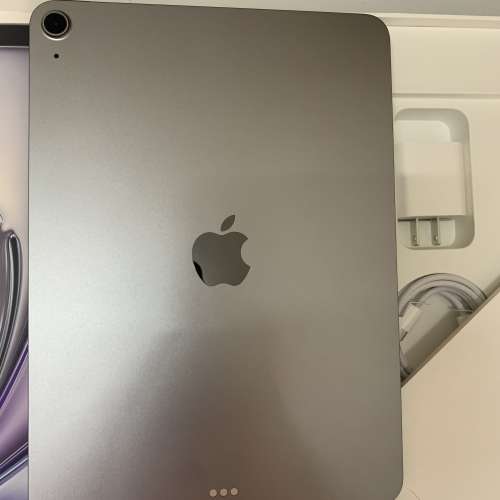 99%New US iPad Air 7th Gen (2025 M3) 11-inch WiFi 128GB Space Gray 保到7-5-2027
