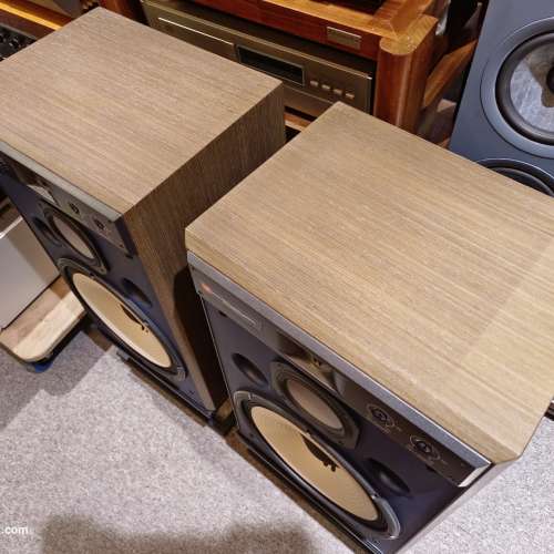 JBL 4319