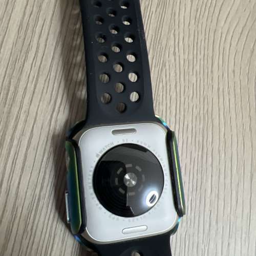 Apple Watch SE 第二代 40mm 黑色Nike運動錶帶 ，電池健康75%