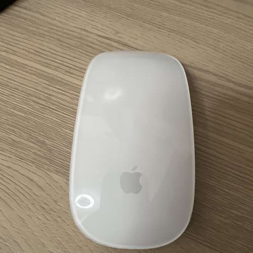 Apple Magic Mouse 第二代 A1657 有使用痕跡，功能正常使用