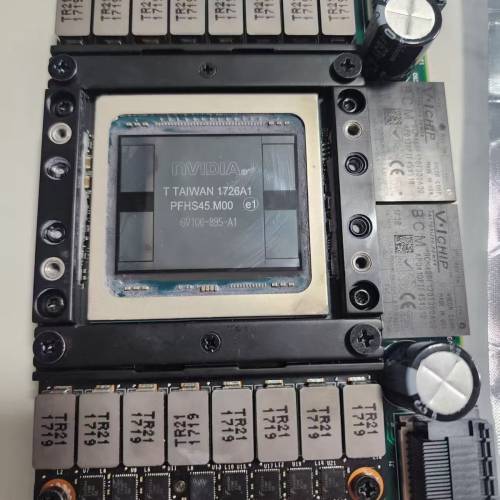 NVIDIA Tesla V100 SXM2 16GB 運算顯卡