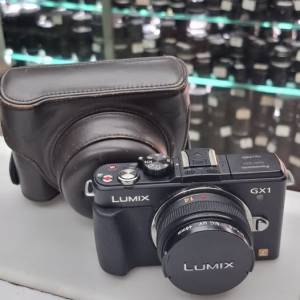 PANASONIC LUMIX GX1 + LUMIX 14MM F2.5 ASPH